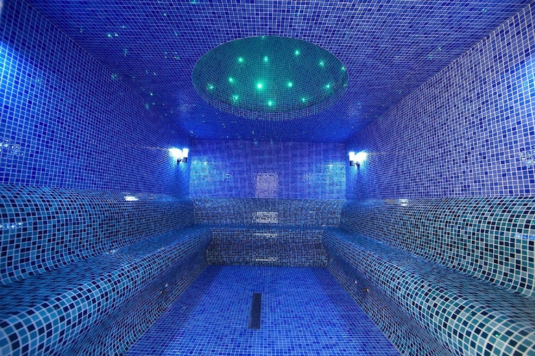 Divan Express Baku Hotel
