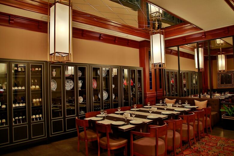 Divan Express Baku Hotel