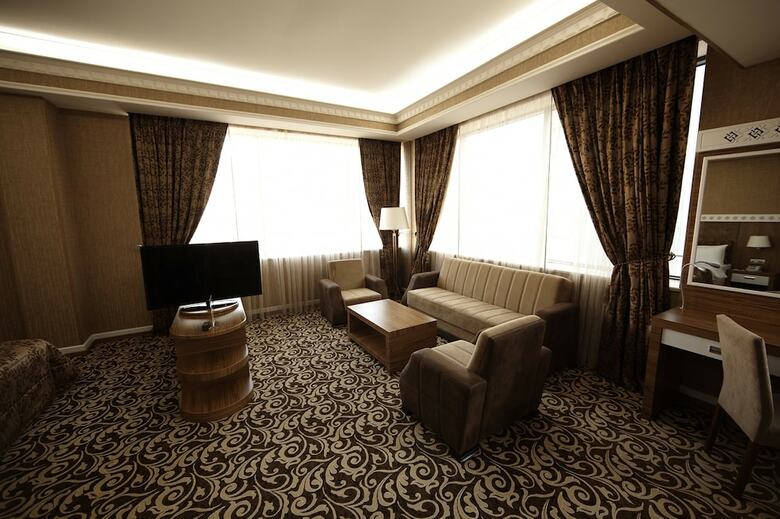 Divan Express Baku Hotel