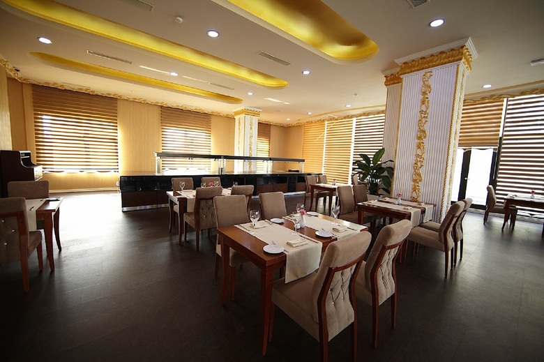 Divan Express Baku Hotel