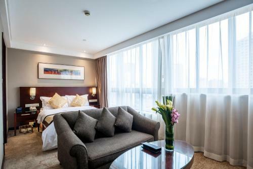 Shanghai Greenland Jiulong Hotel