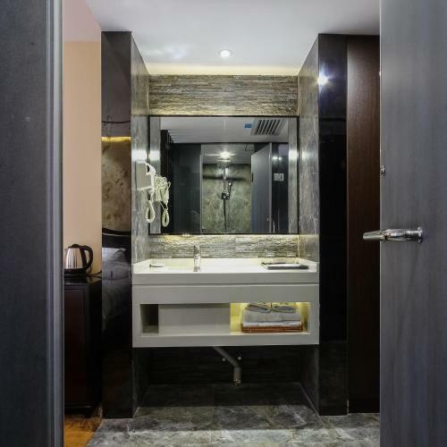 Warm Yes Business Hotel