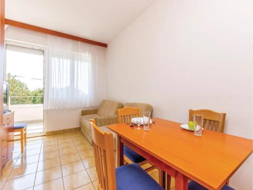Two-bedroom Apartment In Dramalj