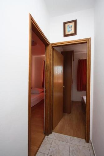 Apartments With A Parking Space Jezera (murter) - 5121