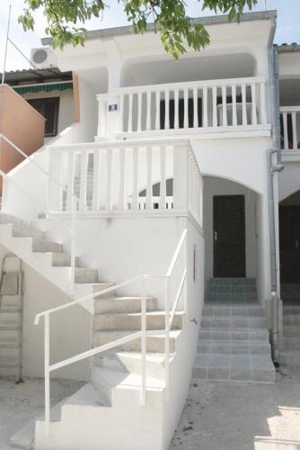 Apartments With A Parking Space Jezera (murter) - 5108