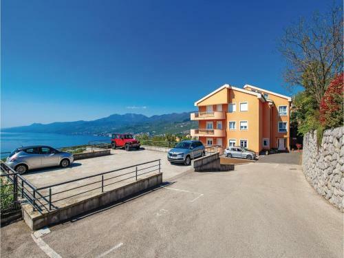 Three-bedroom Apartment In Kastav