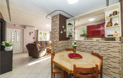 Two-bedroom Holiday Home In Kastel Novi