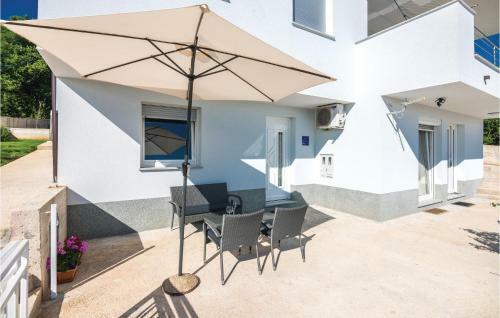 One-bedroom Apartment In Kostrena