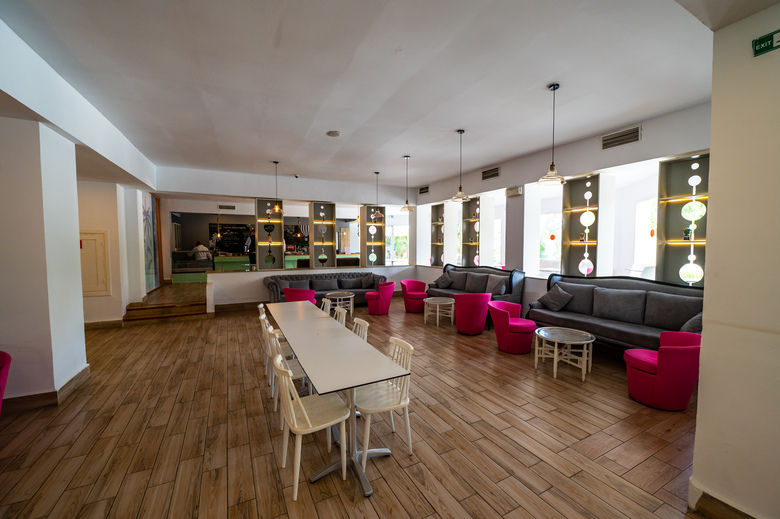 Hotel Club President