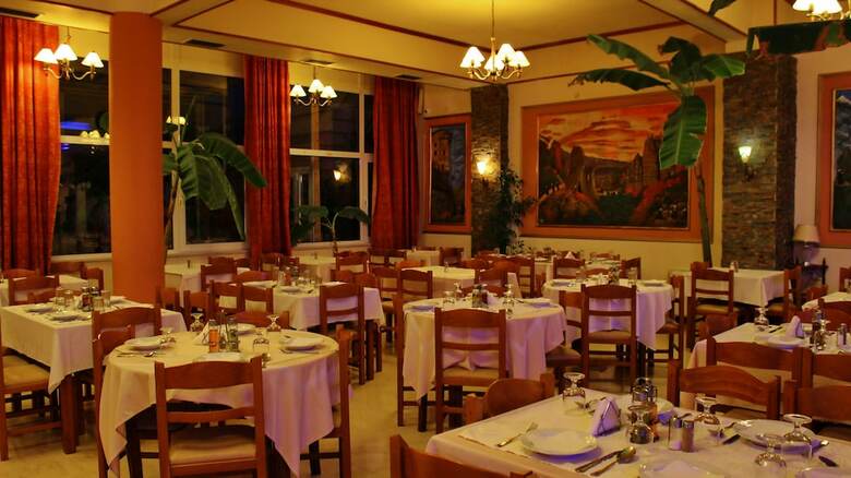 Hotel Kosta Famissi