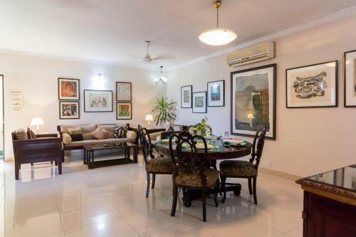 Bed & Breakfast Neelam Service Apartment