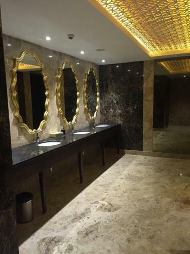 Golden Galaxy Hotels & Resorts