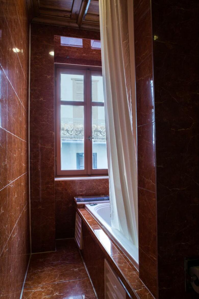 Hostal Kyveli Suites