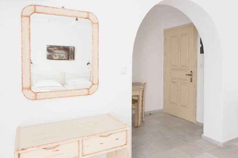 Fragias Studios & Apartments