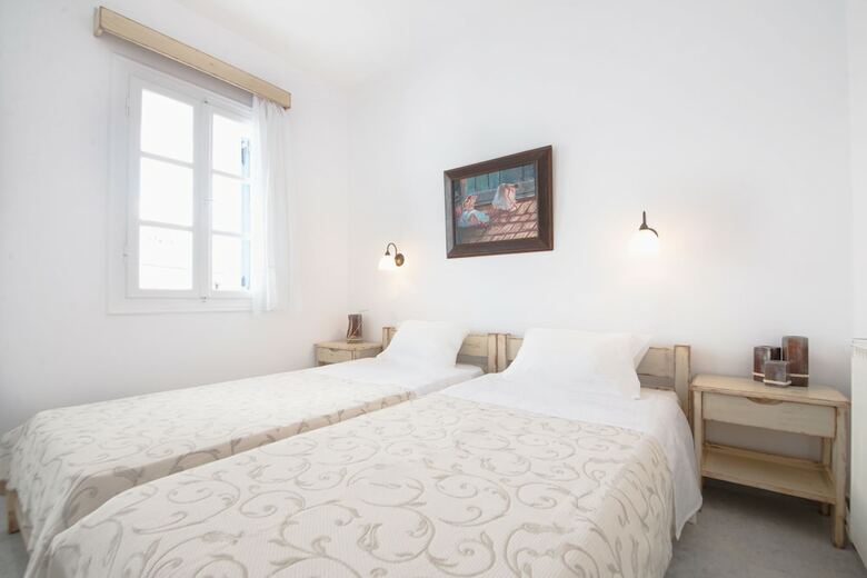 Fragias Studios & Apartments
