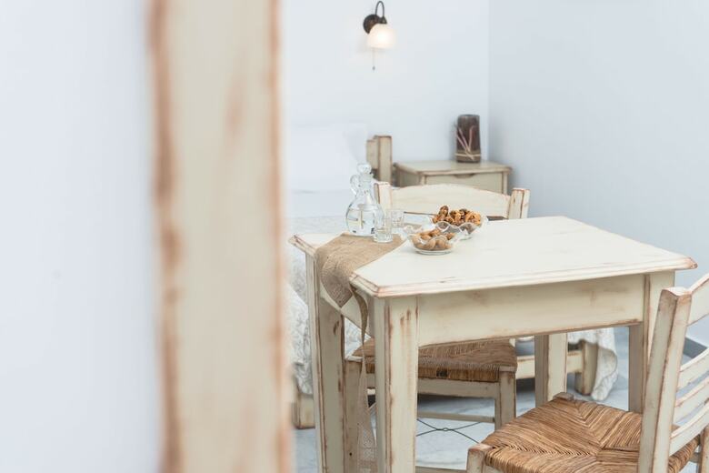 Fragias Studios & Apartments