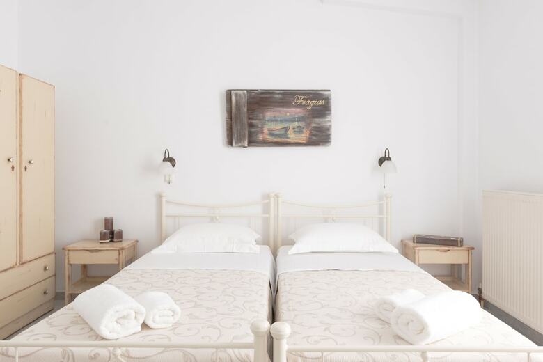 Fragias Studios & Apartments