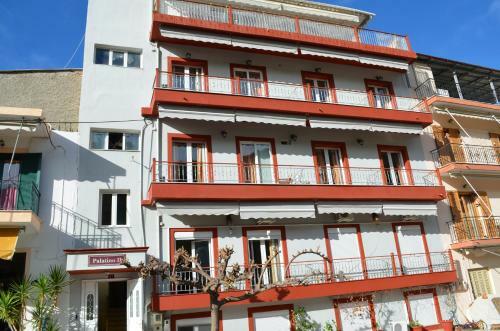 Hostal Palatino Studios