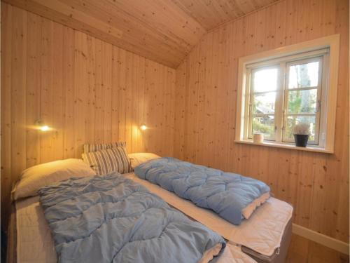 Three-bedroom Holiday Home In Vaggerlose