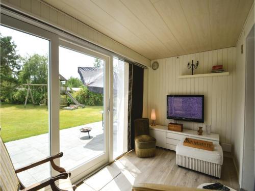 Three-bedroom Holiday Home In Vaggerlose