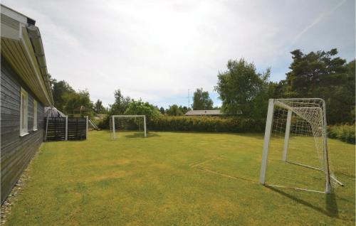 Three-bedroom Holiday Home In Vaggerlose