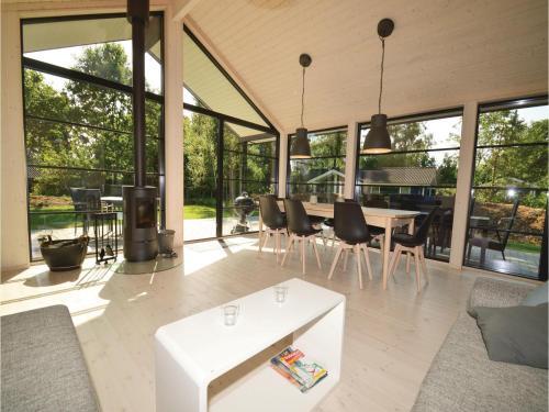 Four-bedroom Holiday Home In Vaggerlose
