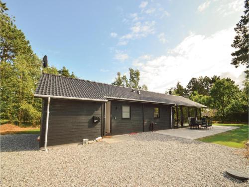 Four-bedroom Holiday Home In Vaggerlose