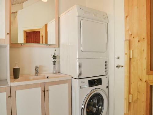 Three-bedroom Holiday Home In Frederiksvark