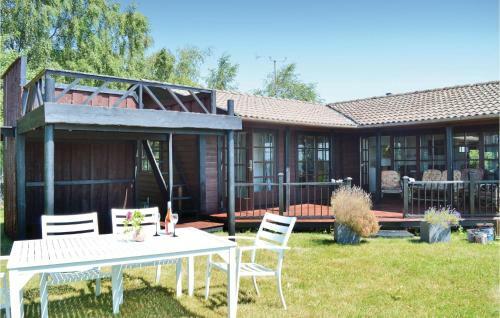 Three-bedroom Holiday Home In Gilleleje