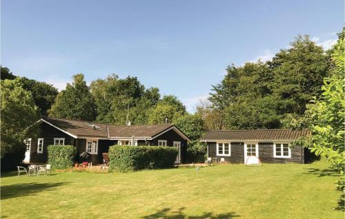 Three-bedroom Holiday Home In Gilleleje