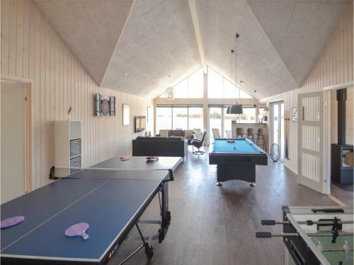 Twelve-bedroom Holiday Home In Grenaa