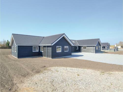 Twelve-bedroom Holiday Home In Grenaa