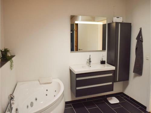 Three-bedroom Holiday Home In Hadsund