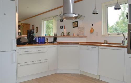 Three-bedroom Holiday Home In Hals