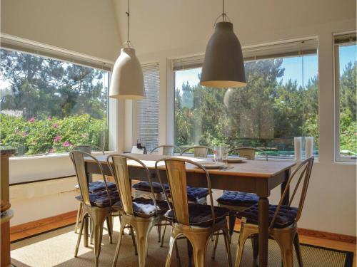 Three-bedroom Holiday Home In Hundested