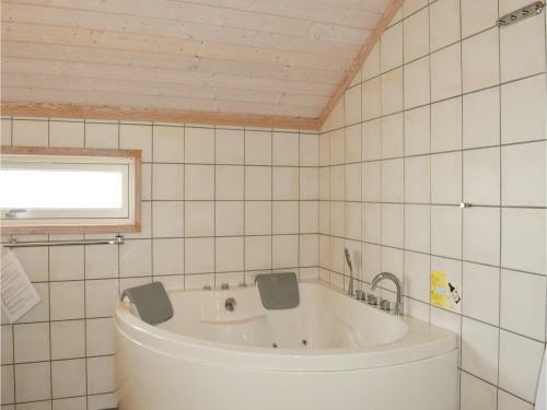 Three-bedroom Holiday Home In Jerup