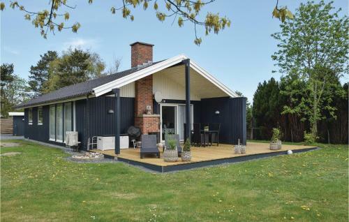 Three-bedroom Holiday Home In Juelsminde