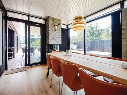 Four-bedroom Holiday Home In Juelsminde