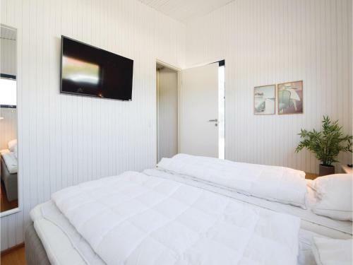 Four-bedroom Holiday Home In Juelsminde