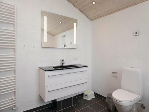Four-bedroom Holiday Home In Lokken