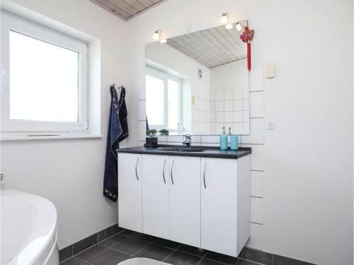 Four-bedroom Holiday Home In Lokken