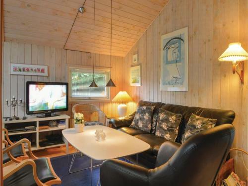 Four-bedroom Holiday Home In Lokken