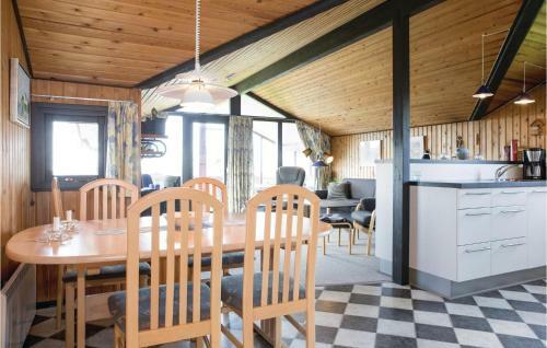 Three-bedroom Holiday Home In Hjorring