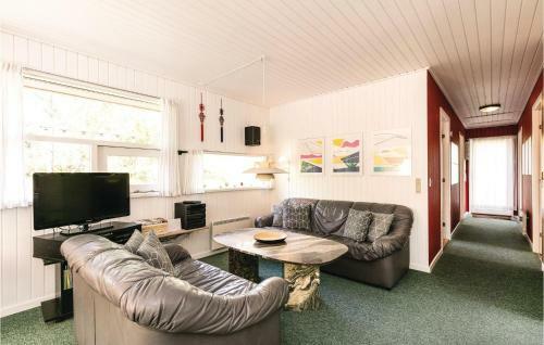 Three-bedroom Holiday Home In Nexo