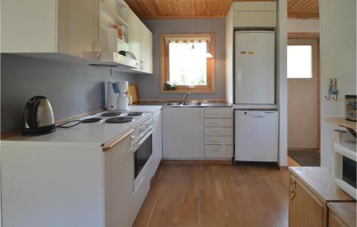 Three-bedroom Holiday Home In Rodby