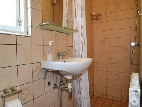Three-bedroom Holiday Home In Rodby