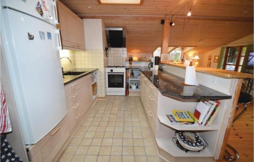 Three-bedroom Holiday Home In Rodby