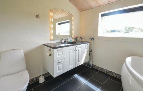 Three-bedroom Holiday Home In Vestervig