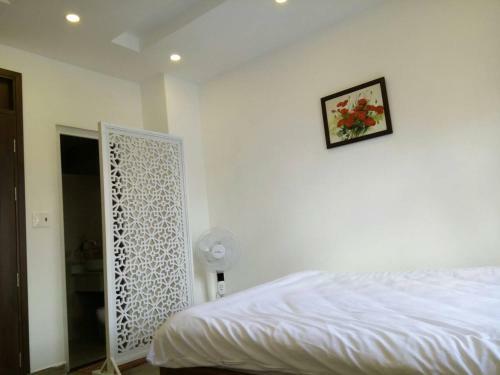 Hotel Kh�ch S?n Mini Khang Th?nh