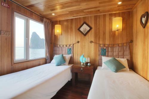 Secret Halong Cruise